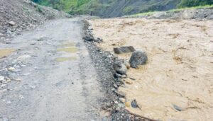 बिपी, कान्तिपथ, अरनिको र मेची राजमार्ग  बाढीपहिरोले प्रभावित
