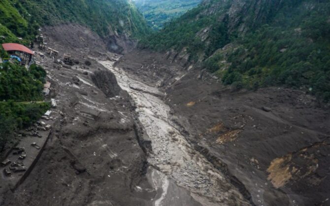 भोटेकोशी बाढीमा ६४४ पर्यटक सम्पर्कविहीन