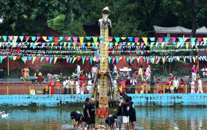 नागपञ्चमीमा मन्दिर तथा नागपोखरीमा भक्तजनको घुइँचो