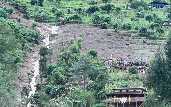 बागलुङमा पहिरोले घर पुरिँदा एकै परिवारका चार जनाको मृत्यु