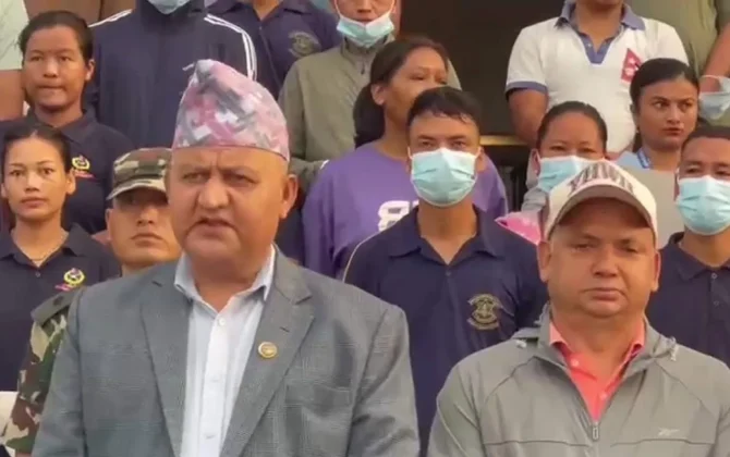 प्रदेश र स्थानीय तहलाई संविधानले दिएको अधिकार पूर्णरूपमा हस्तान्तरण गर्न संघीय सरकारलाई मुख्यमन्त्री आचार्यको आग्रह
