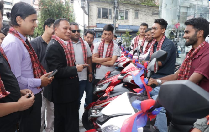 ५ हजारलाई स्वरोजगार बनाउने लक्ष्यसहित ‘भेट्रा एरोन’ इलेक्ट्रिक स्कुटर सार्वजनिक