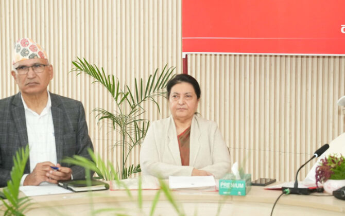 ११ वर्षपछि एमाले बैठकमा फर्किइन् पूर्वराष्ट्रपति भण्डारी